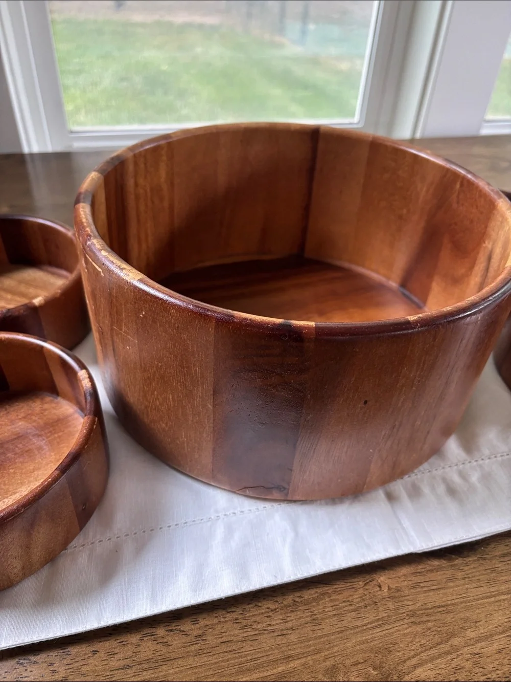 Wooden Salad Bowl Set with 4 Matching Bowls - Natural Brown
